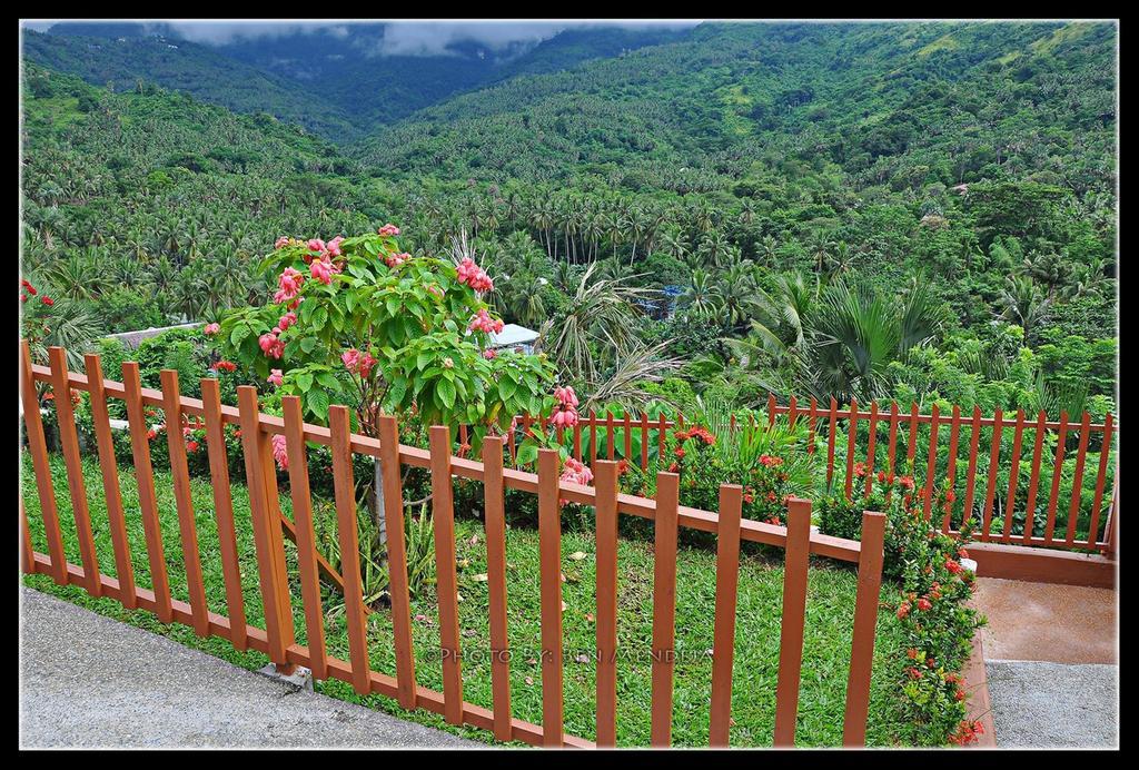 Tribal Hills Mountain Resort Puerto Galera Exteriér fotografie